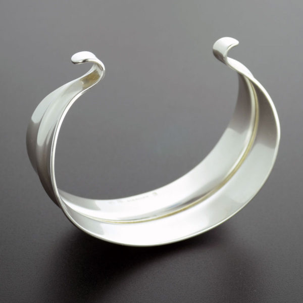 Wide Tapered Bracelet Base