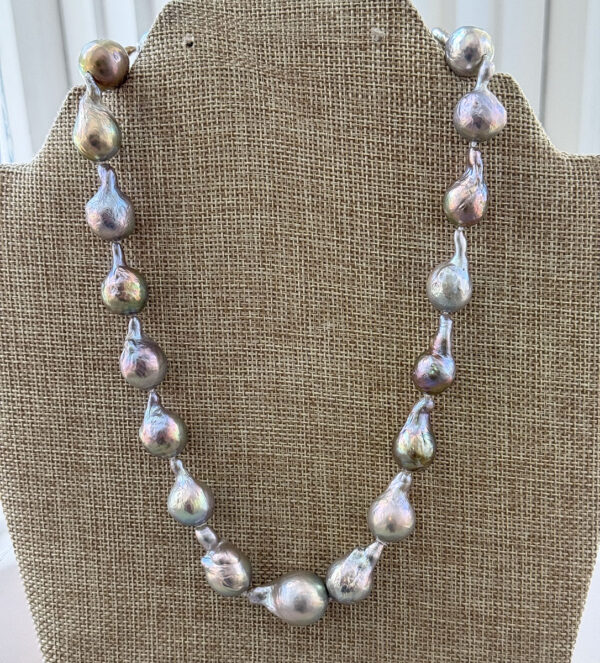 SILVER LAVENDER PEARL NECKLACE