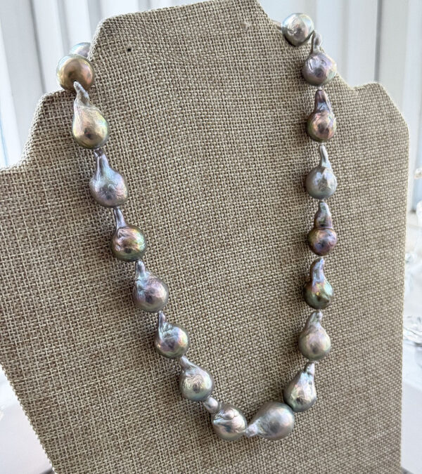 SILVER LAVENDER PEARL NECKLACE - Image 4