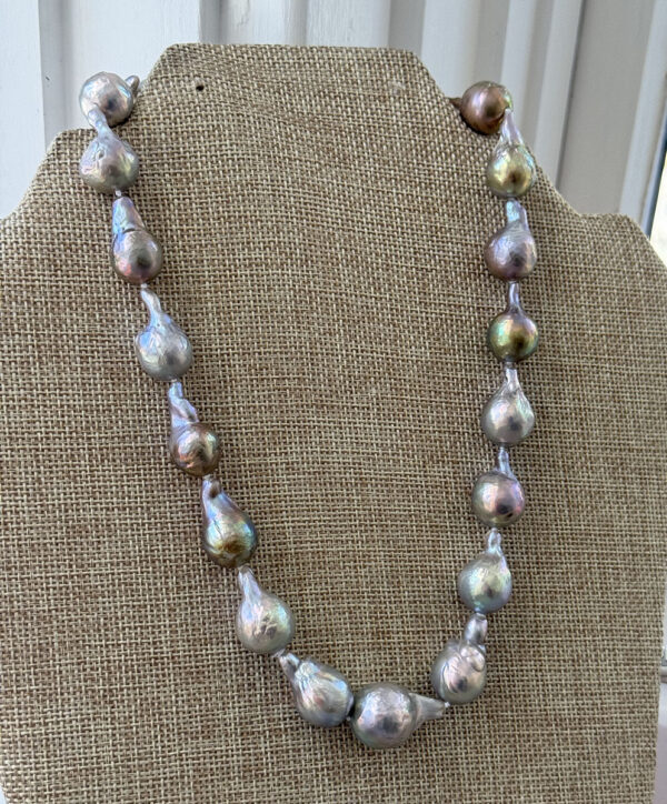 SILVER LAVENDER PEARL NECKLACE - Image 5