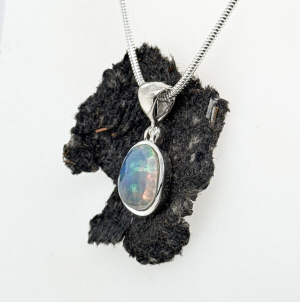 OPAL PENDANT - Image 3